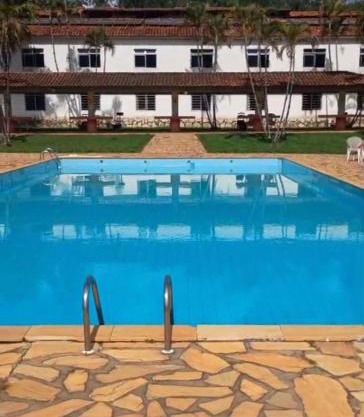 Pousada e piscina ESTORIL