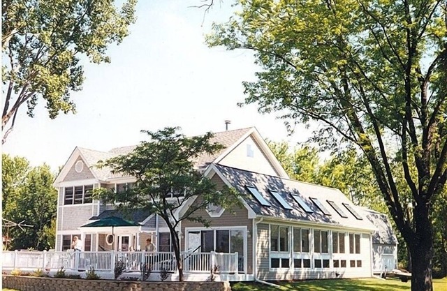 Powers Lake spacious retreat