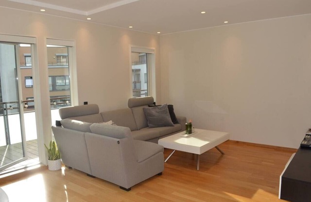 PP1C-Central-Spacious,balcony, family/kids, garage