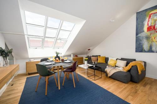 Prague Days - Attic Apt - Workspace - 100 Mbps Wi-Fi - Park Nearby