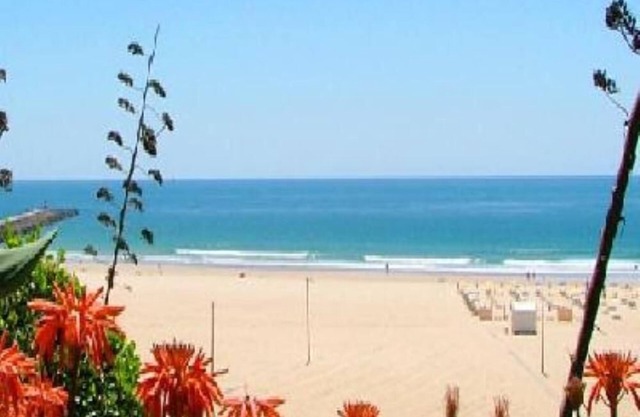 Praia Da Rocha: Nice private condominium in Algarve