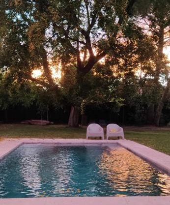 Preciosa villa con jardin y piscina privada