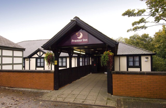 Premier Inn Manchester - Swinton