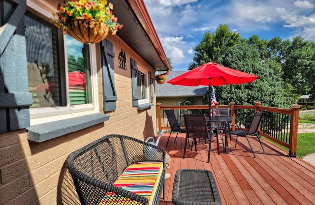 ⭐️Premier location! ⭐️ HIKE into Garden of the Gods right from the house!