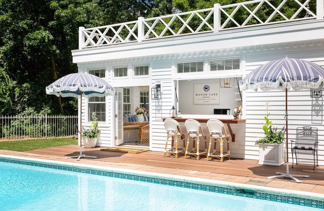 Premiere Berkshire Country Estate w/Private Pool & Tennis Court - 5 mins to GB!