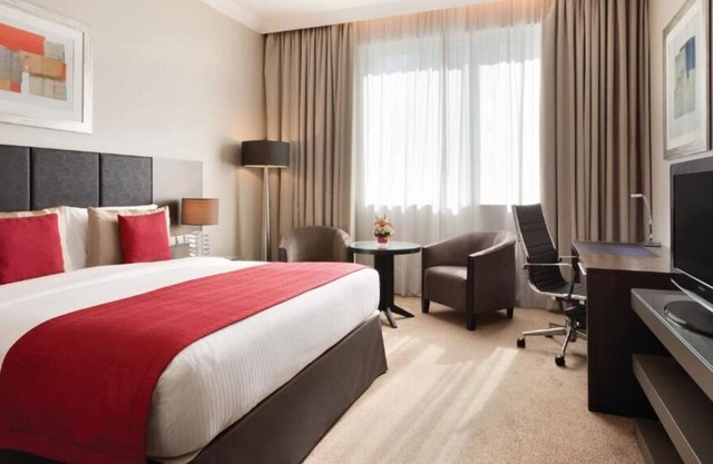 Premium King Suite K. M. Hypermarket Tourist Club Area By Luxury Bookings