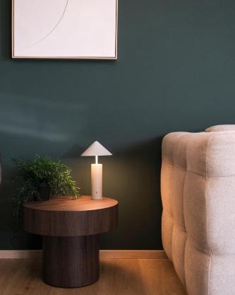 Prestige Main Apartment - Just 30 Seconds Walk to Bernina Express