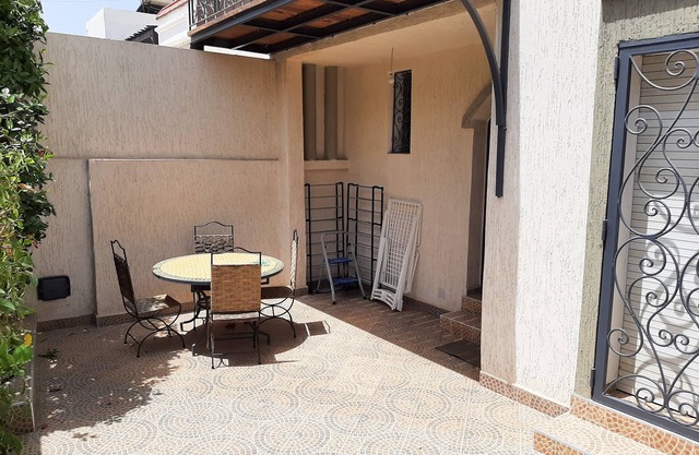 PRETTY, COMFORTABLE 3-SUITE VILLA IN A RESIDENTIAL AREA