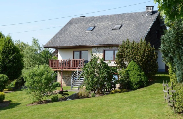 Pretty holiday home in Ondenval with sauna, Hautes Fagnes