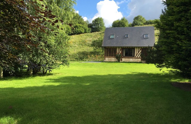 Pretty Norman house, refined decoration, park, 20 minutes from Deauville