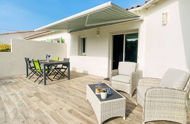 Pretty villa close to shops, cycle paths