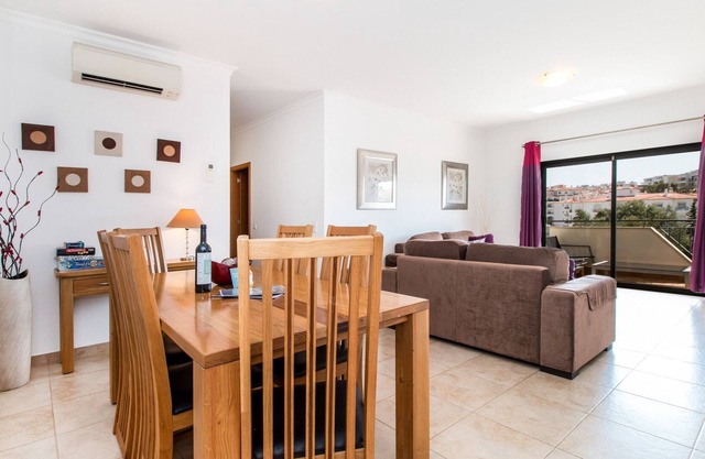 Prime Location | Fully A/C | Town Centre | Pool | Garage