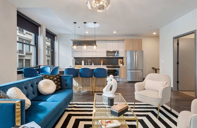 Prime Loop Apts + Convenience for Groups