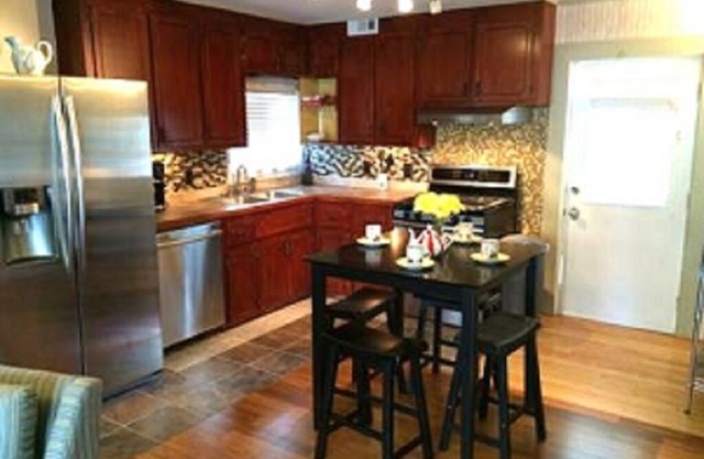 Prime Mid-town Location. Two Minutes to Bruce's Field, Fresh Market & Shops