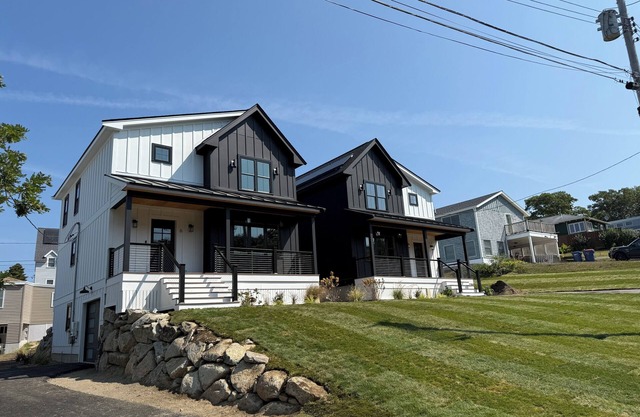 Pristine Brand New Coastal Luxe