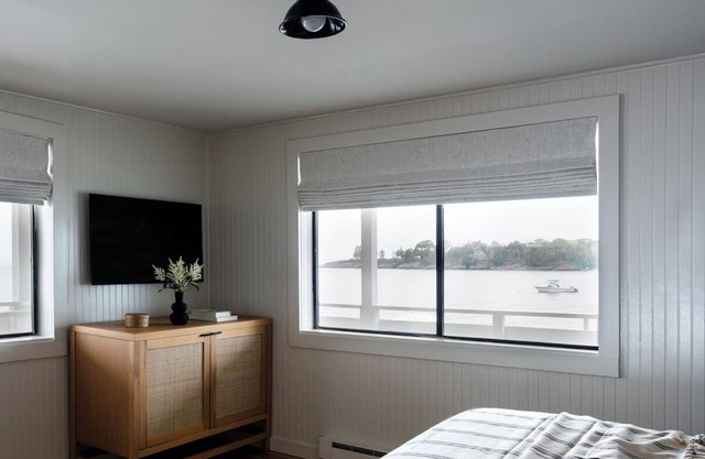 Pristine Ocean View Retreat Perfect for Romantic Mornings | Room with King Bed