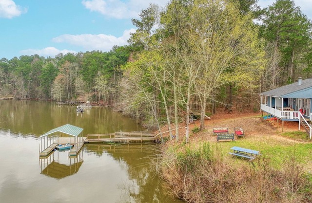 Privacy, incredible views, private boat dock, comfy beds and huge back porch!