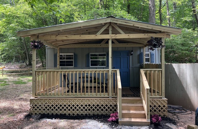 Private 1BR Cabin With Fenced In Dedicated Yard