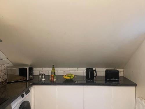 Private 1st Floor Semi Detatched House Full Setup!