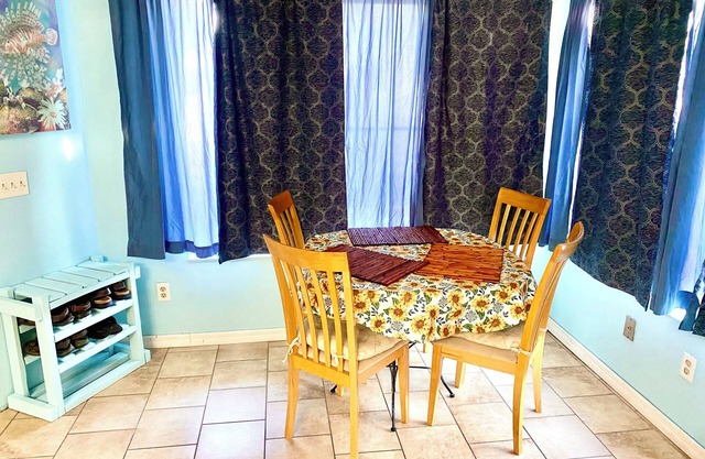 Private backyard! 5 minutes walk to the beach!