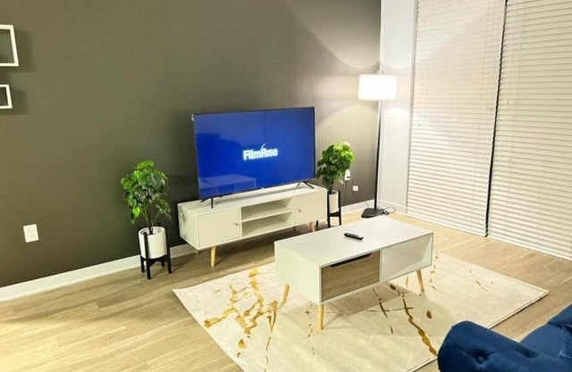 Private Bedroom Fountain Square - Shared