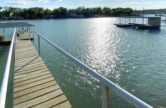 Private Dock Access - Water Front Home with gorgeous views!