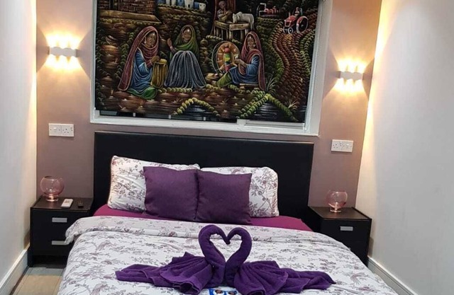 Private En-suite with Free Parking and Breakfast A