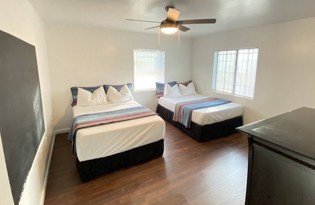 PRIVATE garage, 2bdrm home in downtown PHX!