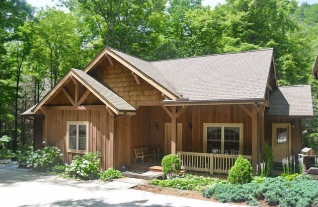 Private Getaway on Hogback Creek