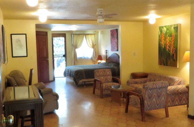 Private, Ground Floor Apartment with Backyard in a Central, Residential Area