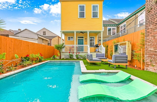Private Home w/Heated Pool and Tropical Garden