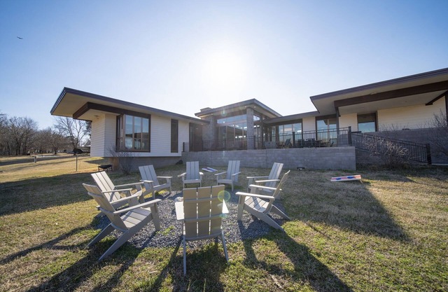 Private Hot Tub 20 Acres King Beds Firepit Views