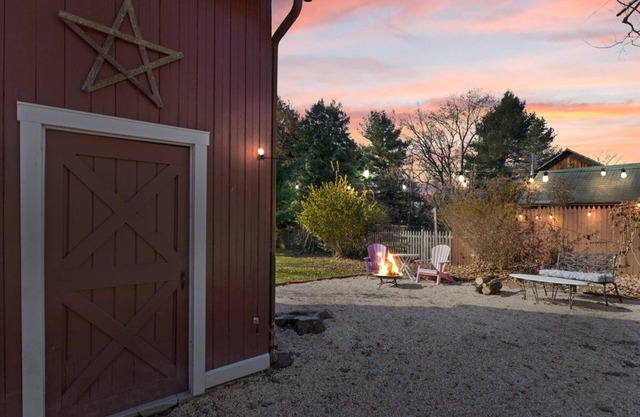 Private House in Bucks County Holiday Getaway Near the Heart of New Hope