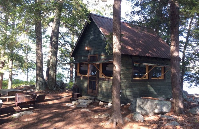 Private Lake Winnipesaukee Island!