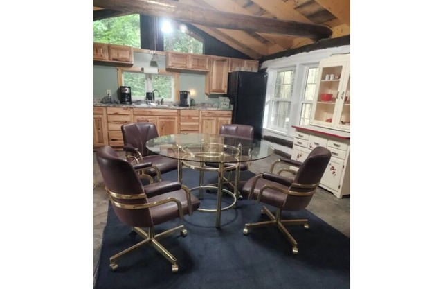 Private Log Cabin in rural Port Matilda