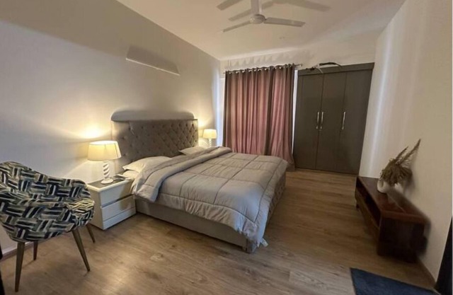 Private Oasis Garden Stunning 3 Bedroom Apartment