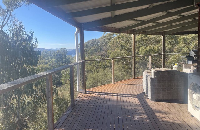 Private paradise with lake view (pet friendly)