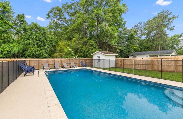Private Pool~King Beds~Fire Pit~Sunroom~Near Charleston