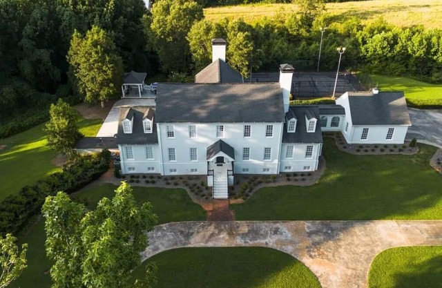 Private Resort - Lake Lanier Paradise