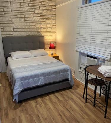 PRIVATE ROOM ON TAYLOR FULL KITCHEN and BATHROOM shared ARTS RooSEVELT ROW CONVENTION CENTER STADIUMS ASU DOWNTOWN PHOENIX