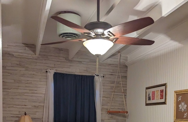 Private Rooms -Medical Staff/Professional/Fishing Pros? Sabine Riverfront!