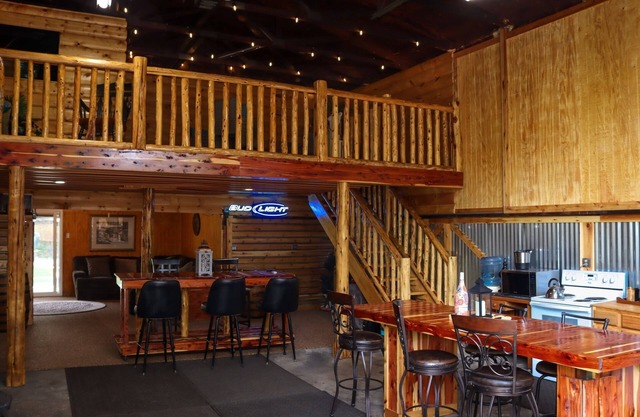 Private Rustic Venue with Cabins