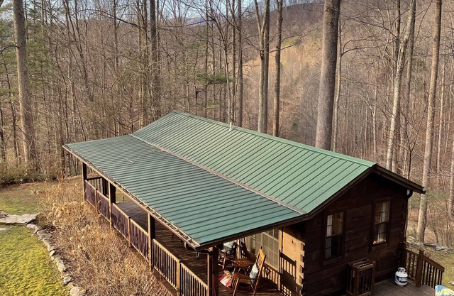 Private Secluded Cabin with Hot Tub