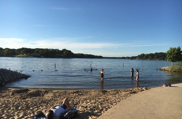 Private Setting, Walk To The Beach And Minutes From Grand Haven