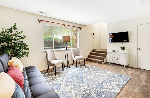 Private & Spacious Townhome South of Birmingham!