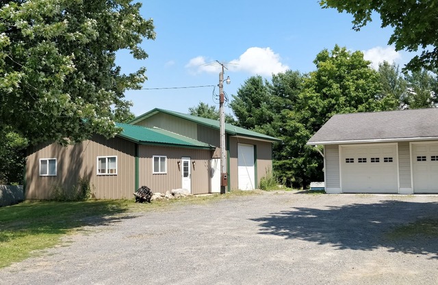 Private Studio, Great Back Yard, Fire Pit, in a Rural Farming Community