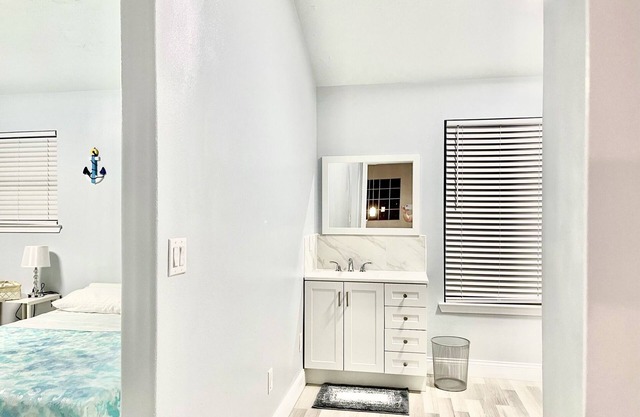 Private suite close to highway 6