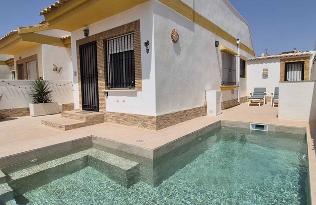 PRIVATE VILLA WITH POOL