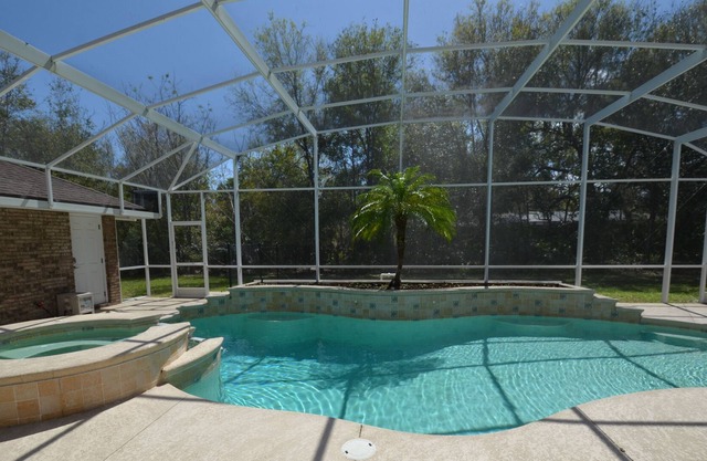 Private Wooded 1 Acre Estate w/ Pool Minutes From Daytona Beach Speedway/Beaches