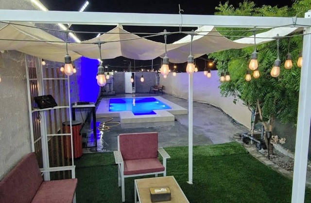 Privet Pool Chalet with Breakfast